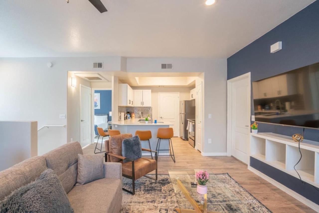 Apartmán Posh 2Bd - Midtown - Gym, Pool, W-D, Parking - Sleeps 8 Phoenix Exteriér fotografie