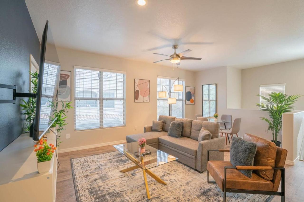 Apartmán Posh 2Bd - Midtown - Gym, Pool, W-D, Parking - Sleeps 8 Phoenix Exteriér fotografie